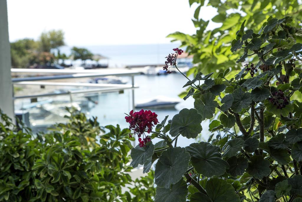 אמרינתוס Porto Evia Boutique Hotel מראה חיצוני תמונה